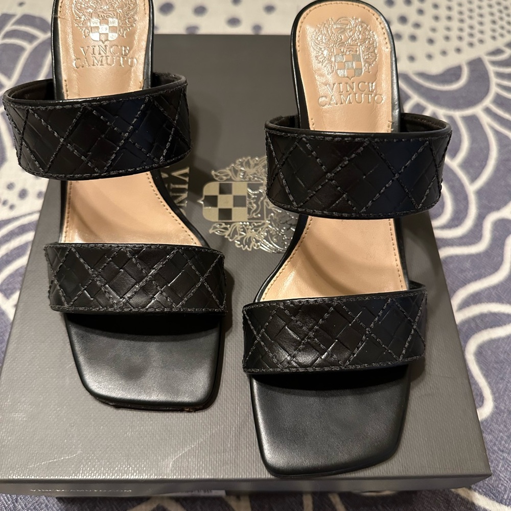 Vince Camuto slides